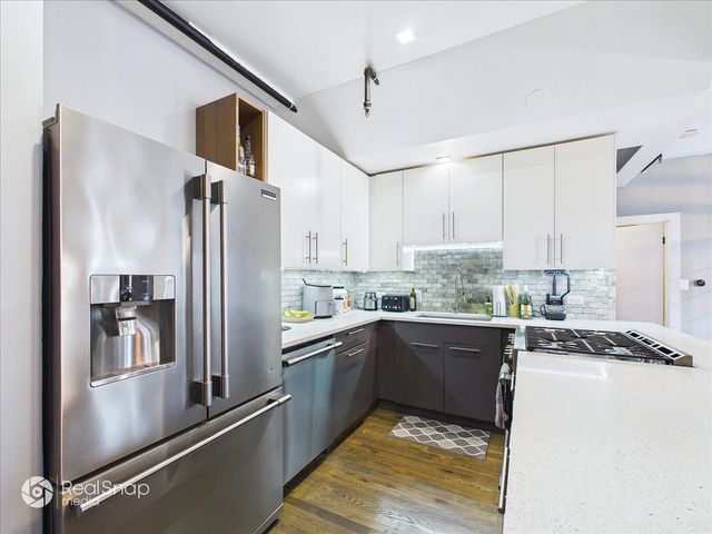 2221 N Lister Avenue 3C, Chicago, IL 60614