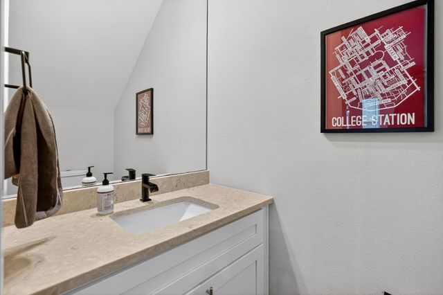 297 Estates Circle, College Station, TX 77840