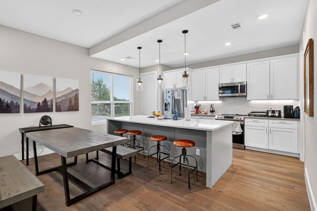 297 Estates Circle, College Station, TX 77840