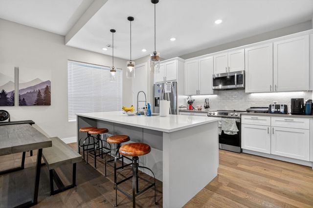 297 Estates Circle, College Station, TX 77840