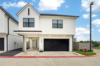 297 Estates Circle, College Station, TX 77840