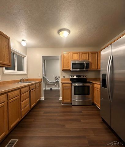 1480 Linden Street, Muskegon, MI 49445