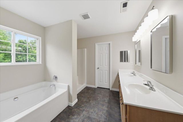 272 Foxhunt Drive, Walton, KY 41094