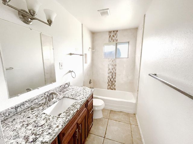 4839 E VIRGINIA Avenue 2, Phoenix, AZ 85008