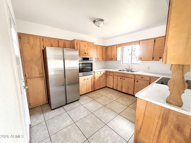 4839 E VIRGINIA Avenue 2, Phoenix, AZ 85008