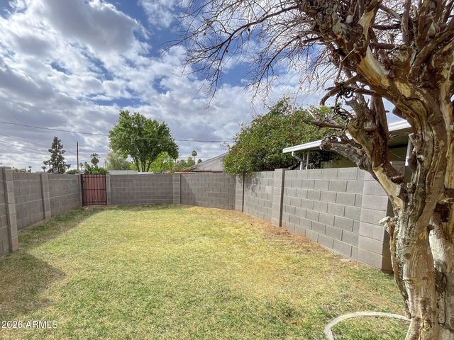 4839 E VIRGINIA Avenue 2, Phoenix, AZ 85008