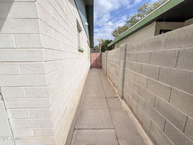 4839 E VIRGINIA Avenue 2, Phoenix, AZ 85008