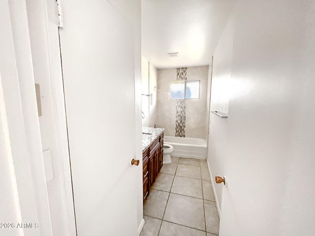 4839 E VIRGINIA Avenue 2, Phoenix, AZ 85008