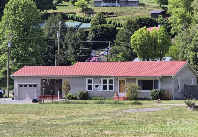 5 Gibson Drive, Maggie Valley, NC 28751