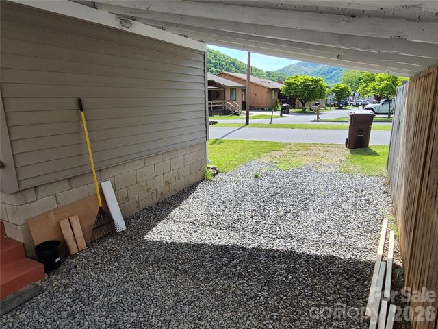5 Gibson Drive, Maggie Valley, NC 28751