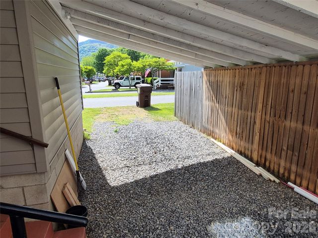 5 Gibson Drive, Maggie Valley, NC 28751