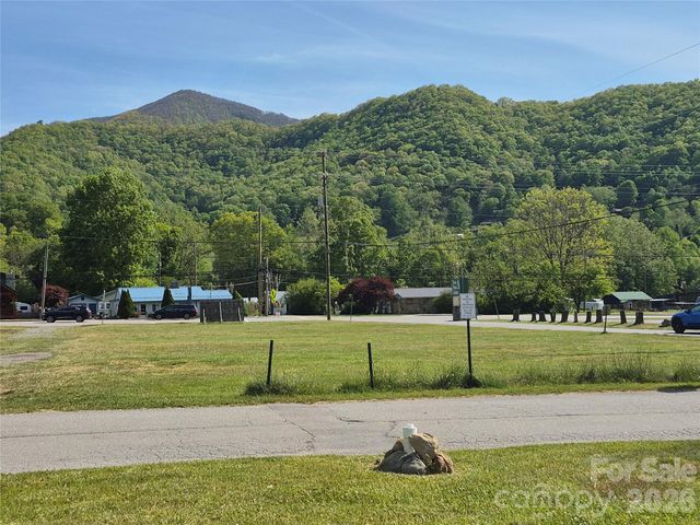 5 Gibson Drive, Maggie Valley, NC 28751