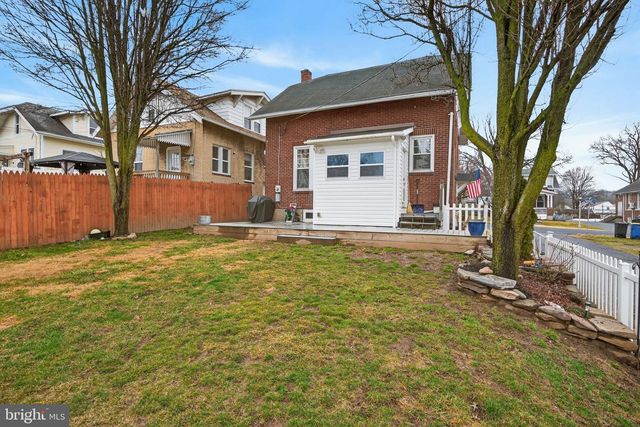 15 SPRUCE ST, Middletown, PA 17057