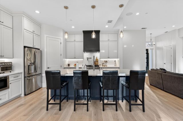 5475 Stanley Dr, Auburn, CA 95602