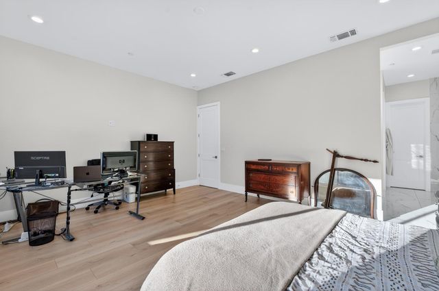 5475 Stanley Dr, Auburn, CA 95602