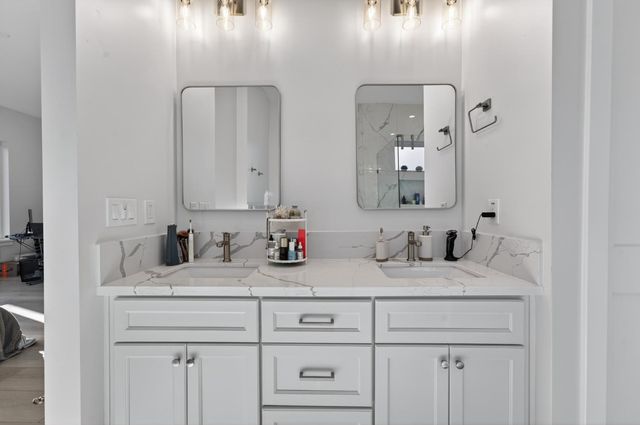 5475 Stanley Dr, Auburn, CA 95602