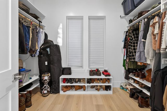 5475 Stanley Dr, Auburn, CA 95602