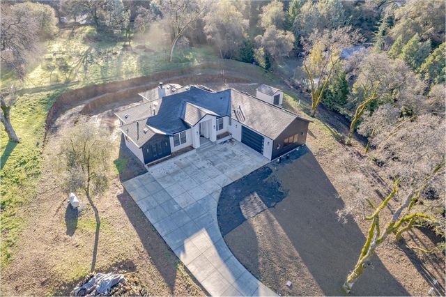 5475 Stanley Dr, Auburn, CA 95602