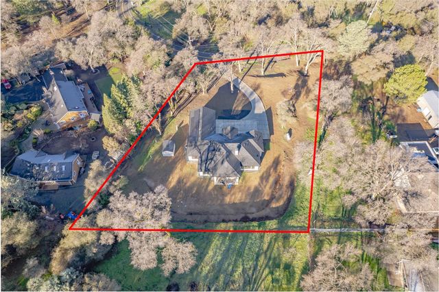 5475 Stanley Dr, Auburn, CA 95602