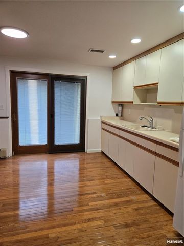 217 Rockland Avenue, Norwood, NJ 07648