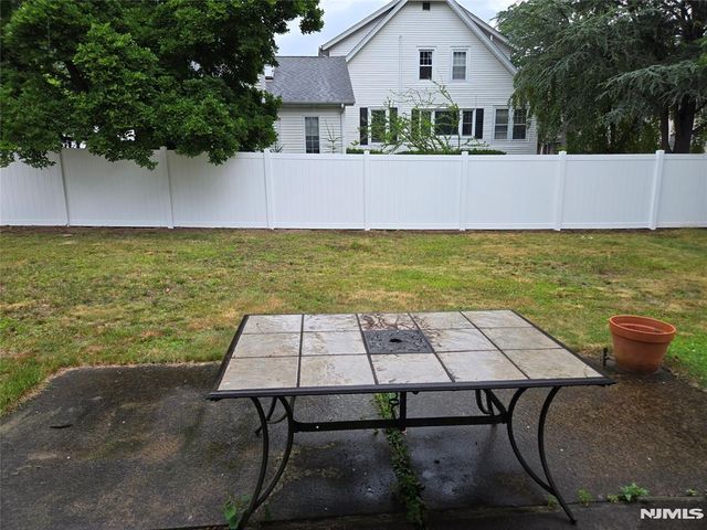 217 Rockland Avenue, Norwood, NJ 07648