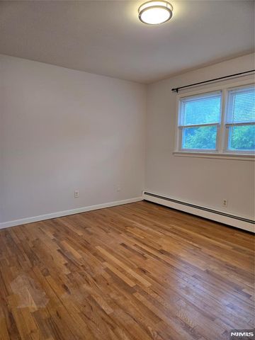 217 Rockland Avenue, Norwood, NJ 07648