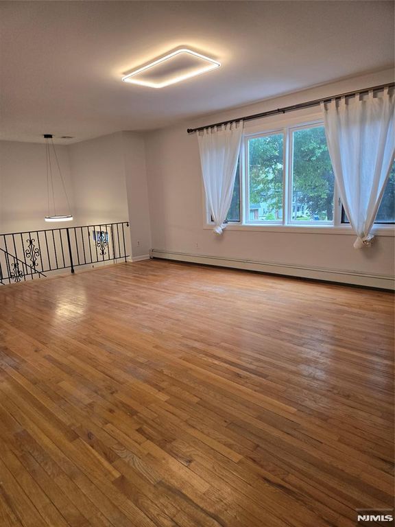 217 Rockland Avenue, Norwood, NJ 07648