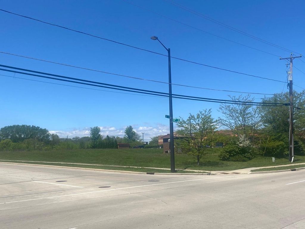 1824 30TH AVENUE, Kenosha, WI 53144