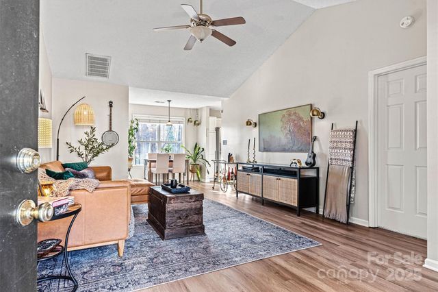 7176 Hunters Bluff Drive, Denver, NC 28037