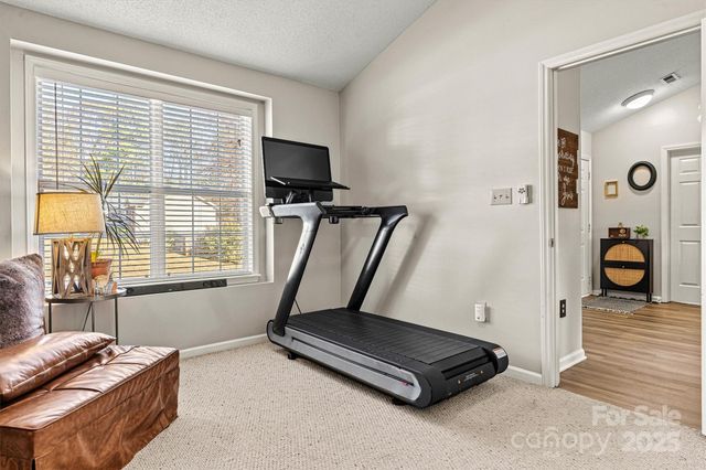 7176 Hunters Bluff Drive, Denver, NC 28037