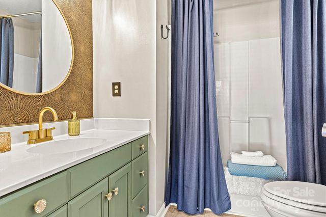 7176 Hunters Bluff Drive, Denver, NC 28037