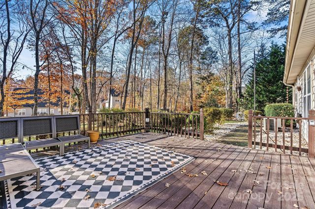 7176 Hunters Bluff Drive, Denver, NC 28037