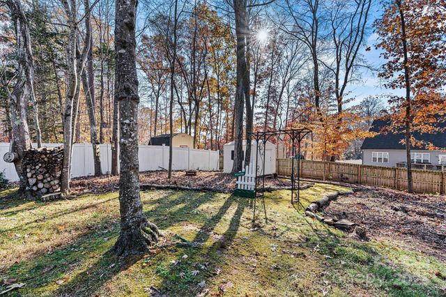 7176 Hunters Bluff Drive, Denver, NC 28037