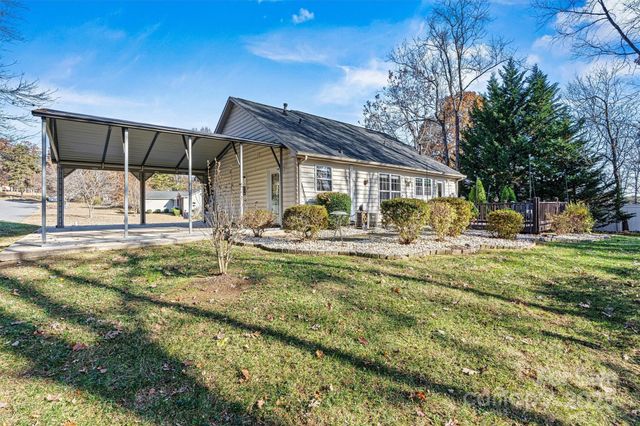 7176 Hunters Bluff Drive, Denver, NC 28037