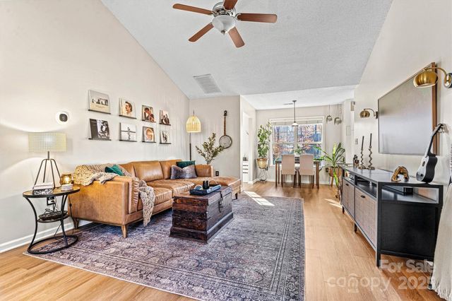 7176 Hunters Bluff Drive, Denver, NC 28037