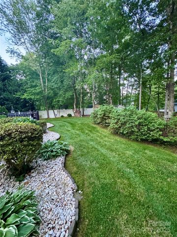 7176 Hunters Bluff Drive, Denver, NC 28037