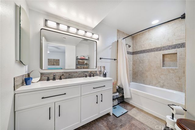 15732 S B A, Tustin, CA 92780