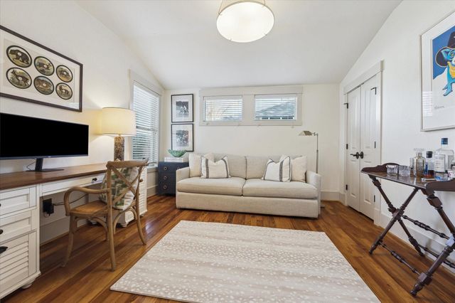 905 Gibbs Street, Houston, TX 77009