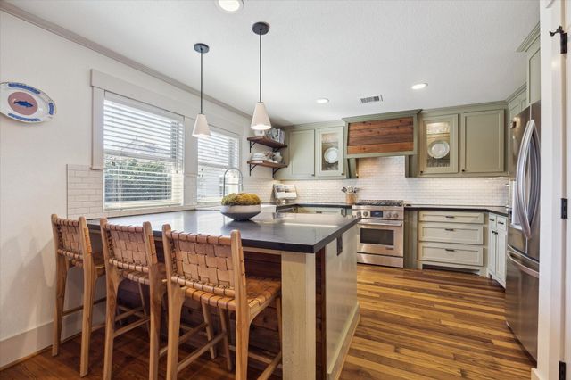 905 Gibbs Street, Houston, TX 77009