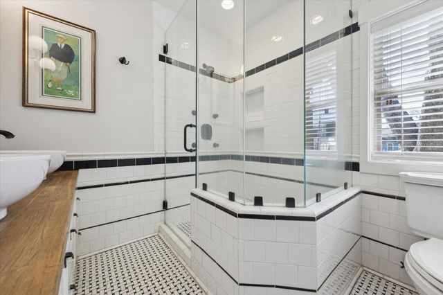 905 Gibbs Street, Houston, TX 77009