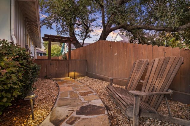 905 Gibbs Street, Houston, TX 77009