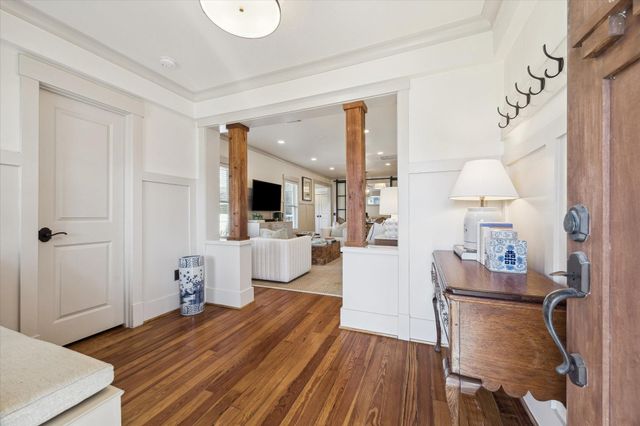 905 Gibbs Street, Houston, TX 77009