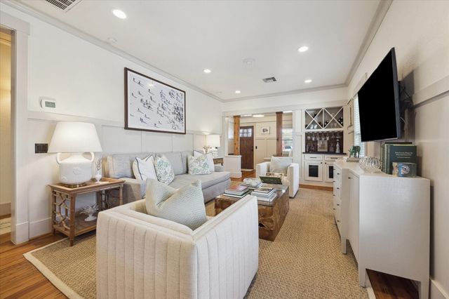 905 Gibbs Street, Houston, TX 77009