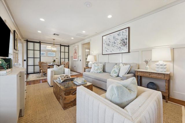 905 Gibbs Street, Houston, TX 77009