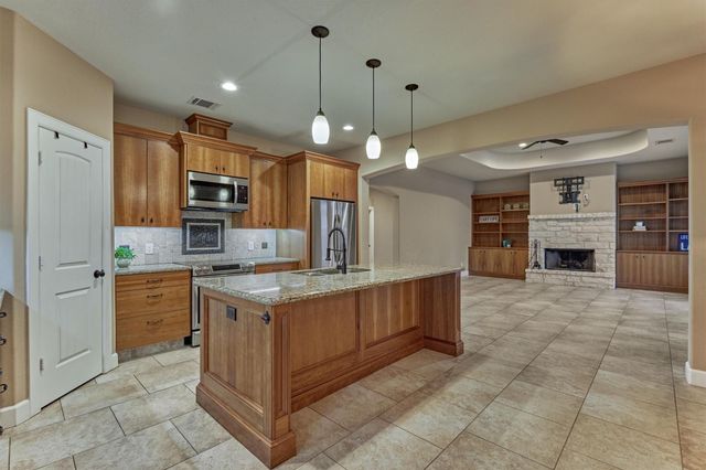 13434 Greenbrier Drive, Montgomery, TX 77356