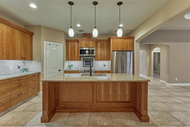 13434 Greenbrier Drive, Montgomery, TX 77356