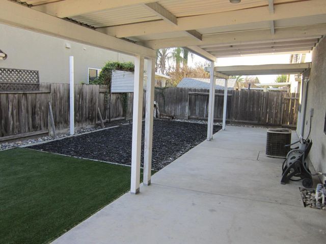 3336 Sleepy Hollow Ln, Modesto, CA 95355