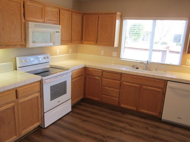 3336 Sleepy Hollow Ln, Modesto, CA 95355