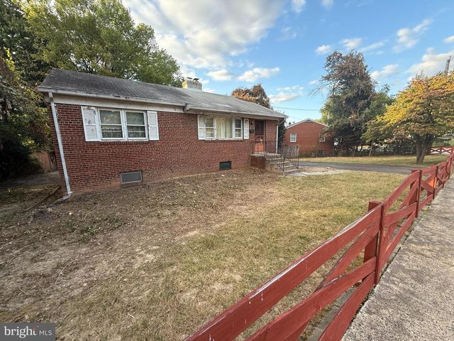 10118 DWIGHT AVE, Fairfax, VA 22032