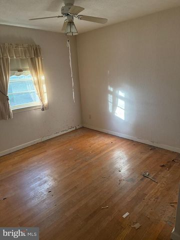 10118 DWIGHT AVE, Fairfax, VA 22032